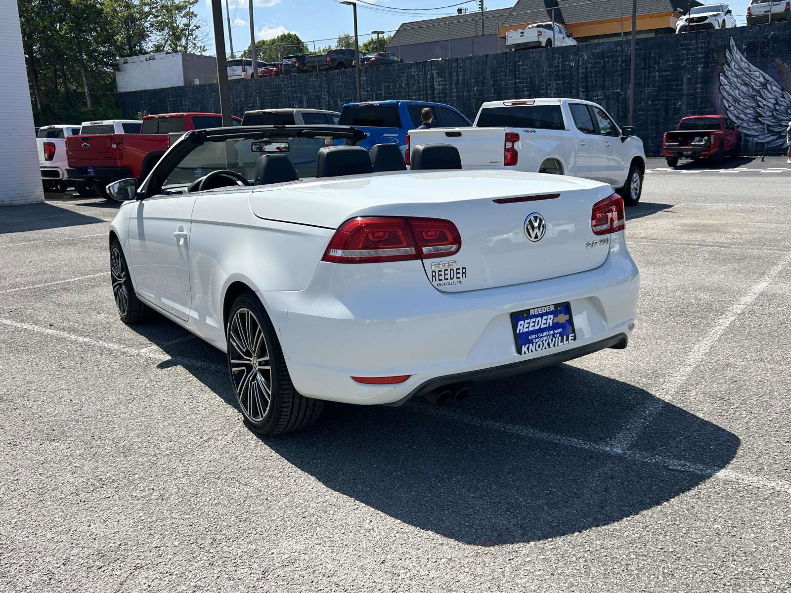 Used 2015 Volkswagen Eos Executive FWD image 5