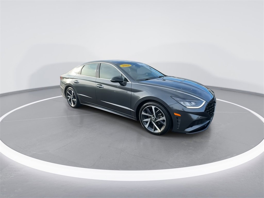 Used 2022 Hyundai Sonata SEL Plus image 2