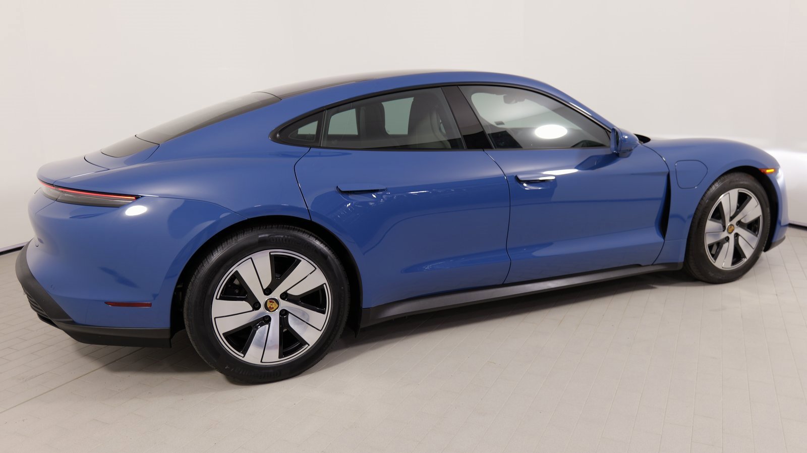 Used 2023 Porsche Taycan image 76