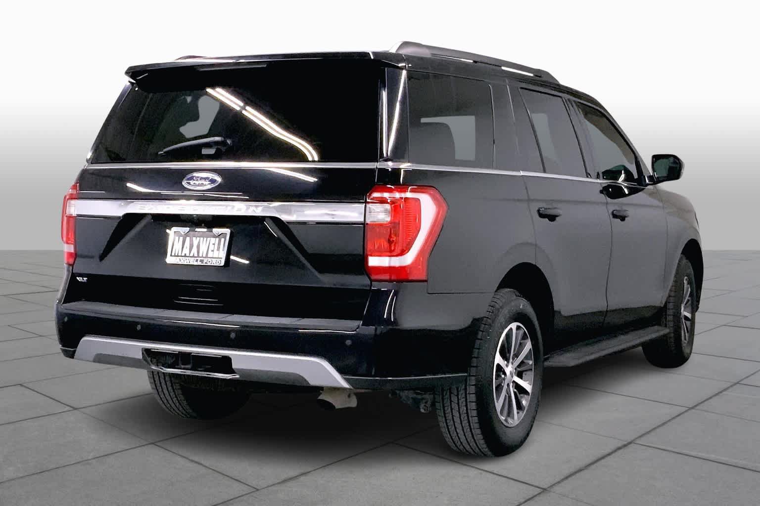 Used 2019 Ford Expedition XLT w/ Equipment Group 201A RWD image 11