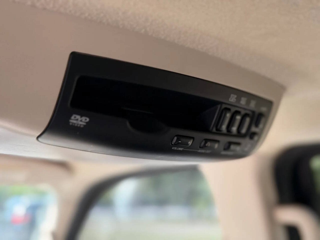 Used 2005 Ford Explorer Eddie Bauer RWD image 17