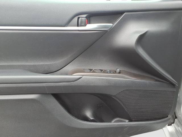Used 2021 Toyota Camry LE FWD image 17
