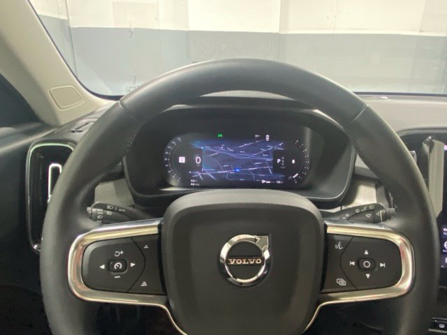 Used 2026 Volvo XC40 B5 Plus AWD/4WD image 15