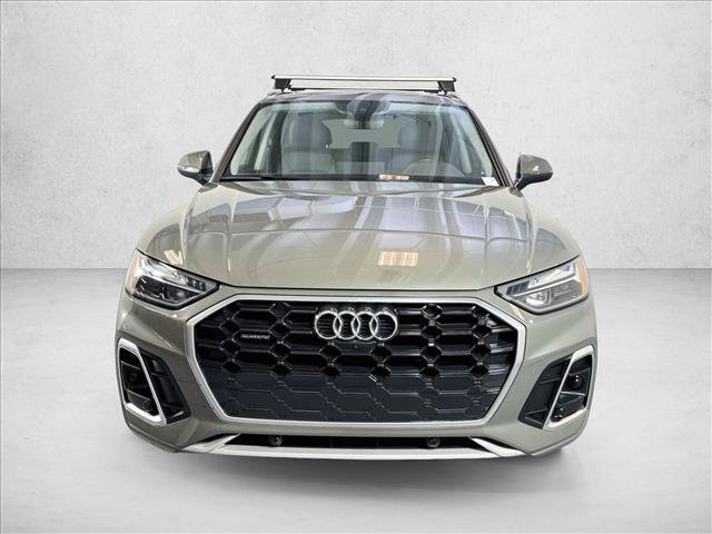 Used 2023 Audi Q5 2.0T Premium Plus w/ Premium Plus Package AWD/4WD image 2