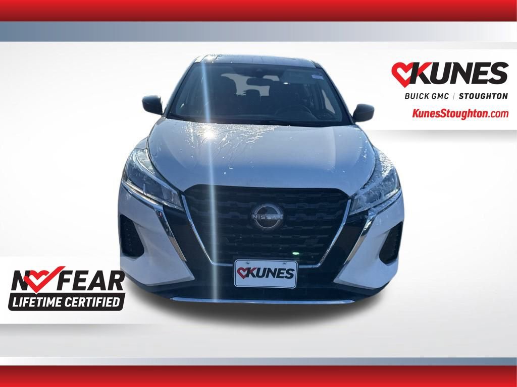 Used 2022 Nissan Kicks S image 4
