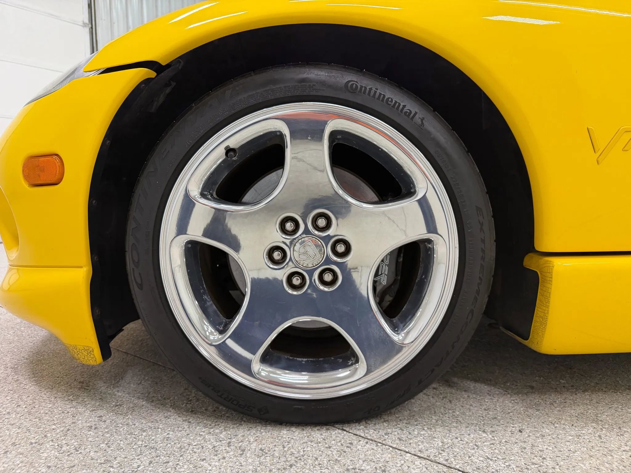 Used 2001 Dodge Viper RT/10 image 17