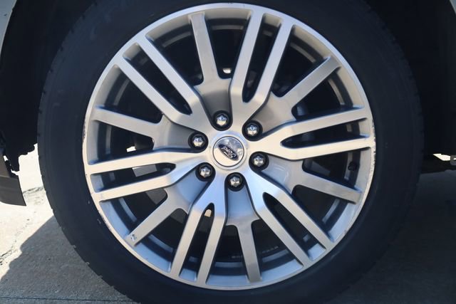 Used 2023 Ford Expedition Limited image 7