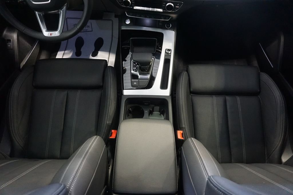 Used 2024 Audi Q5 2.0T Prestige w/ Prestige Package image 35