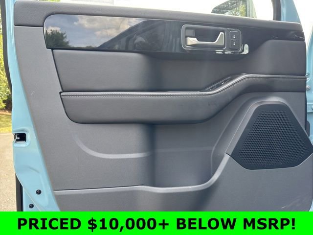 Used 2024 INEOS Grenadier Fieldmaster Edition image 25