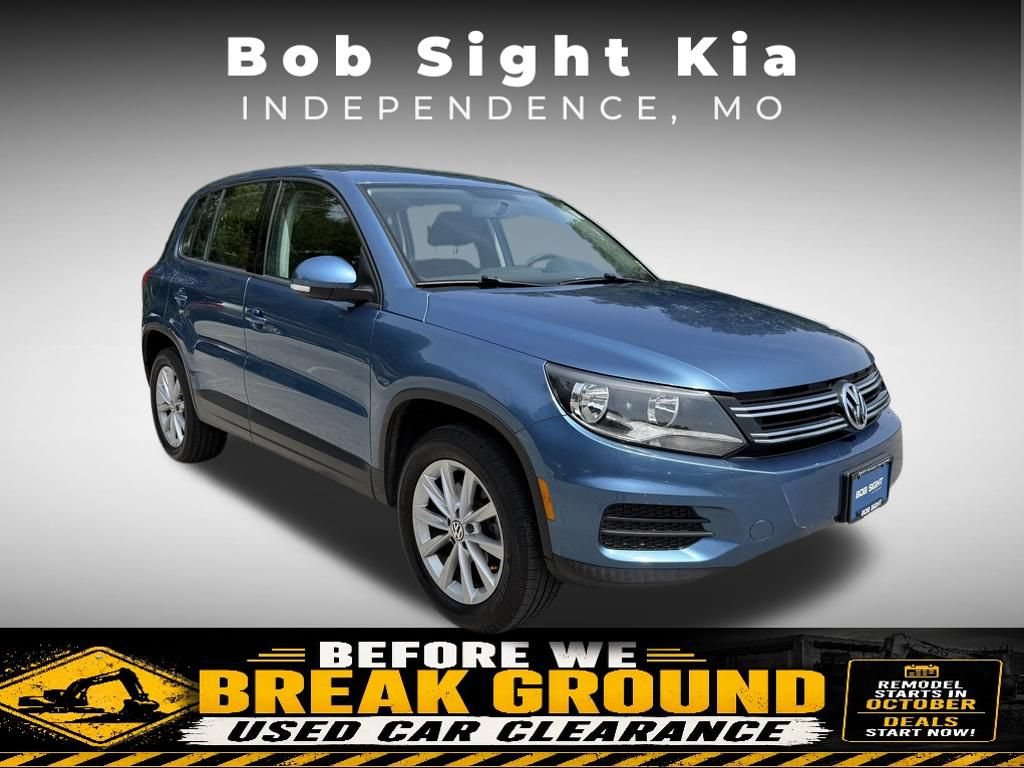 Used 2017 Volkswagen Tiguan Limited w/ Alloy Wheels Package FWD image 16