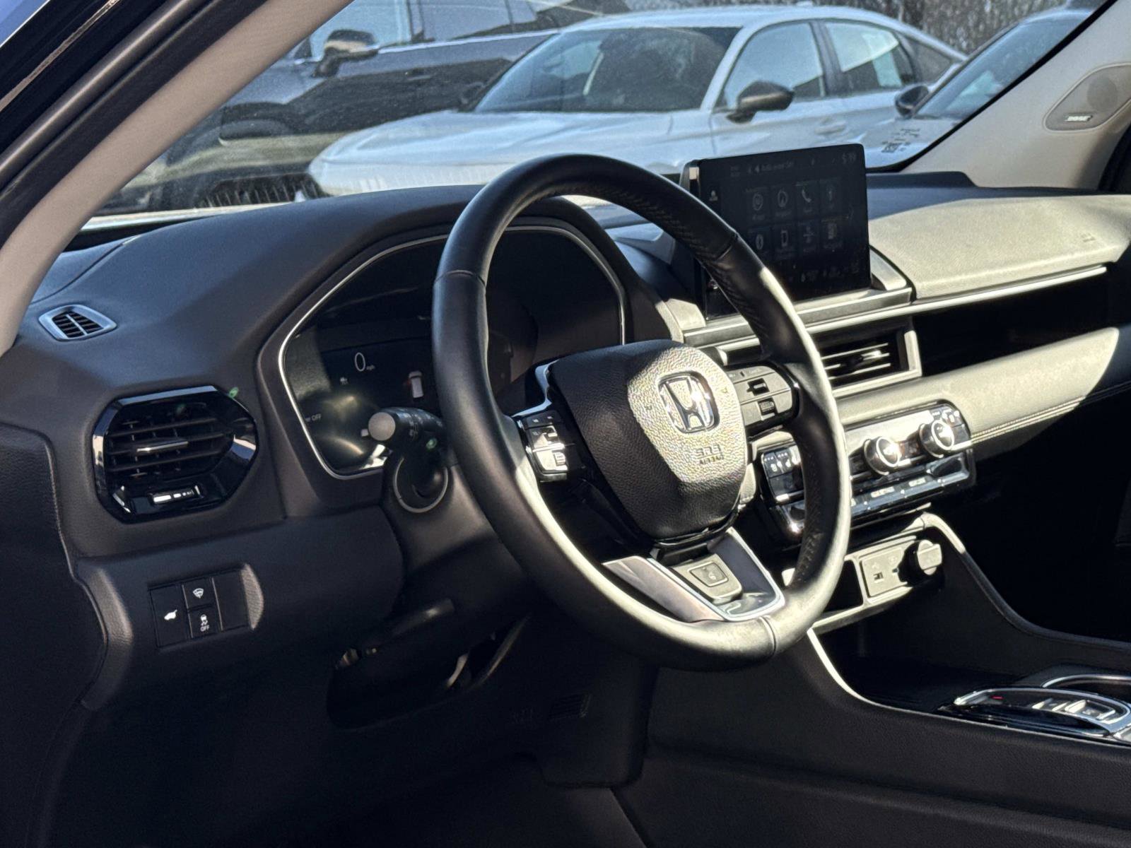 Certified 2025 Honda Pilot Elite image 12