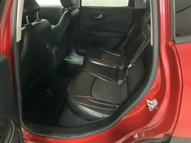 Used 2017 Jeep Compass Latitude image 16