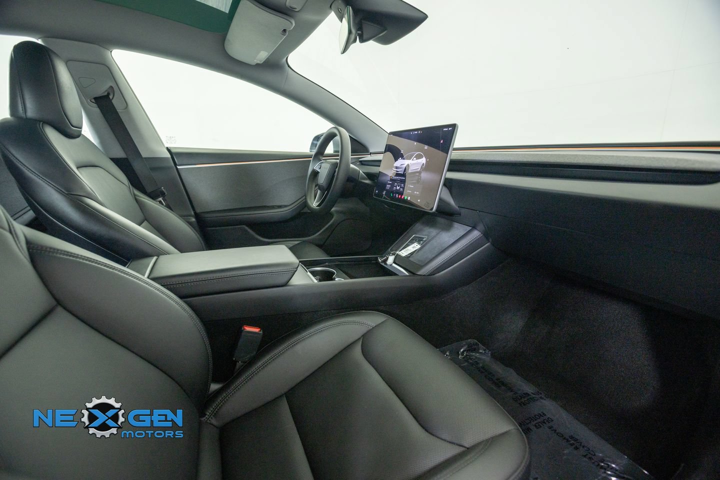 Used 2025 Tesla Model 3 Long Range RWD image 38
