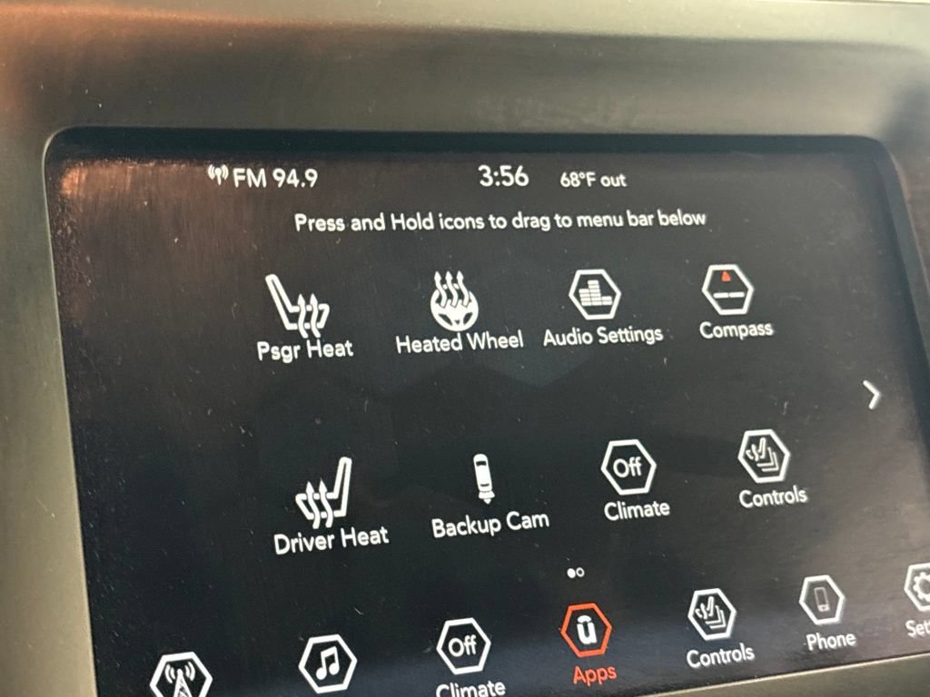 Used 2019 Jeep Cherokee Latitude w/ Cold Weather Group AWD/4WD image 24