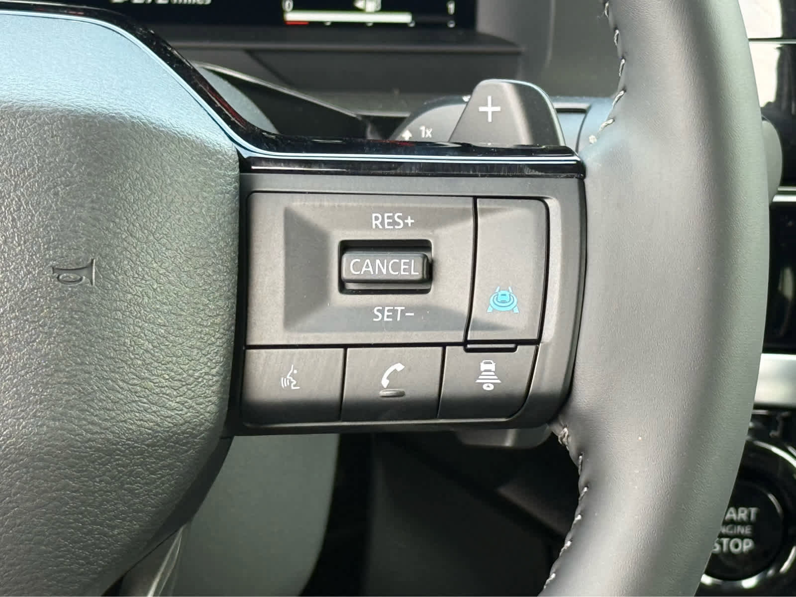 Used 2026 Nissan Pathfinder SL AWD/4WD image 31