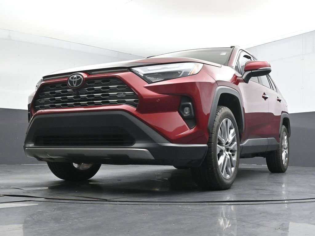 Used 2022 Toyota RAV4 Limited FWD image 34