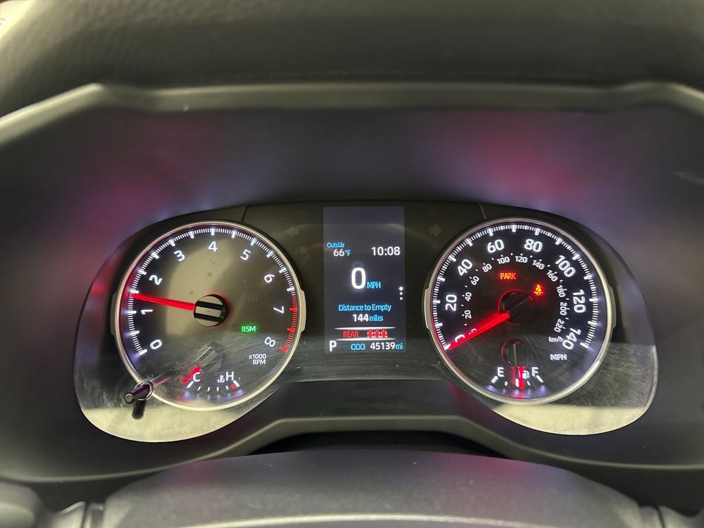 Used 2020 Toyota RAV4 XLE Premium image 17