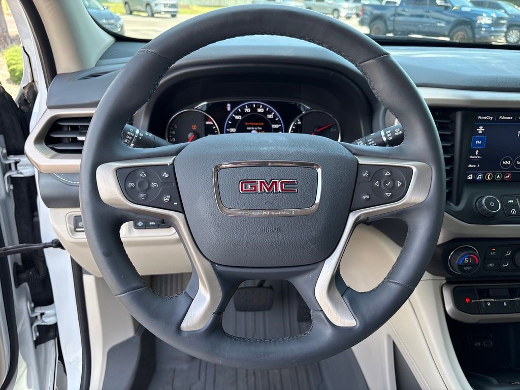 Certified 2023 GMC Acadia Denali w/ Denali Ultimate Package FWD image 17