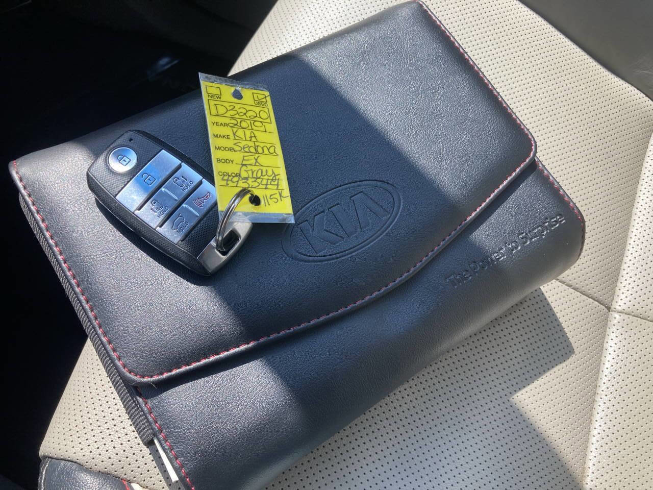 Used 2019 Kia Sedona EX image 49