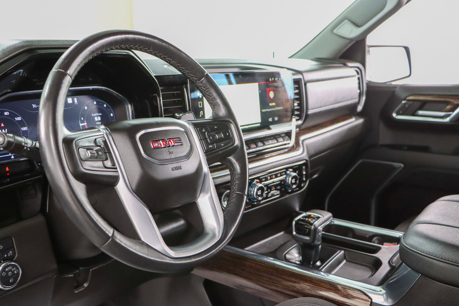 Used 2023 GMC Sierra 1500 Elevation AWD/4WD image 25