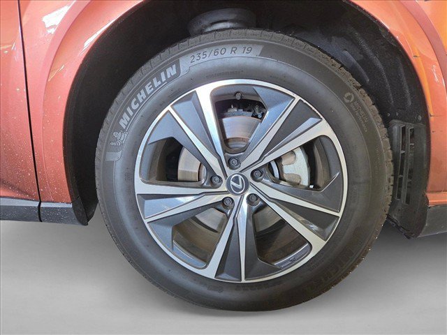 Used 2024 Lexus RX 350 Premium w/ Convenience Package FWD image 20