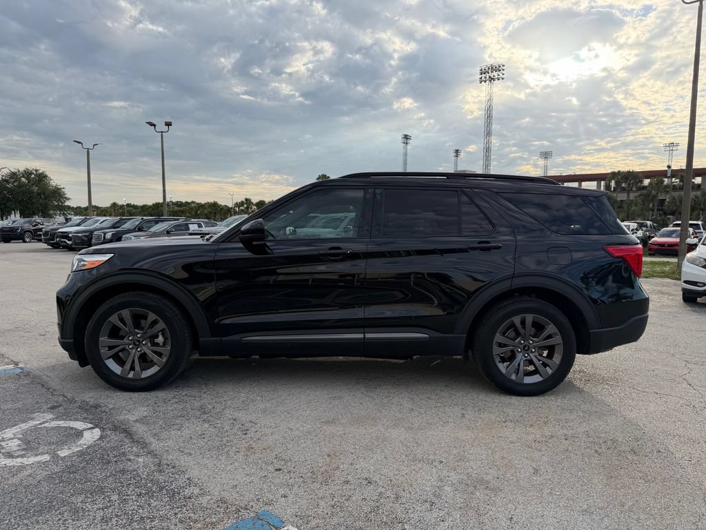 Used 2023 Ford Explorer XLT w/ Equipment Group 202A RWD image 8