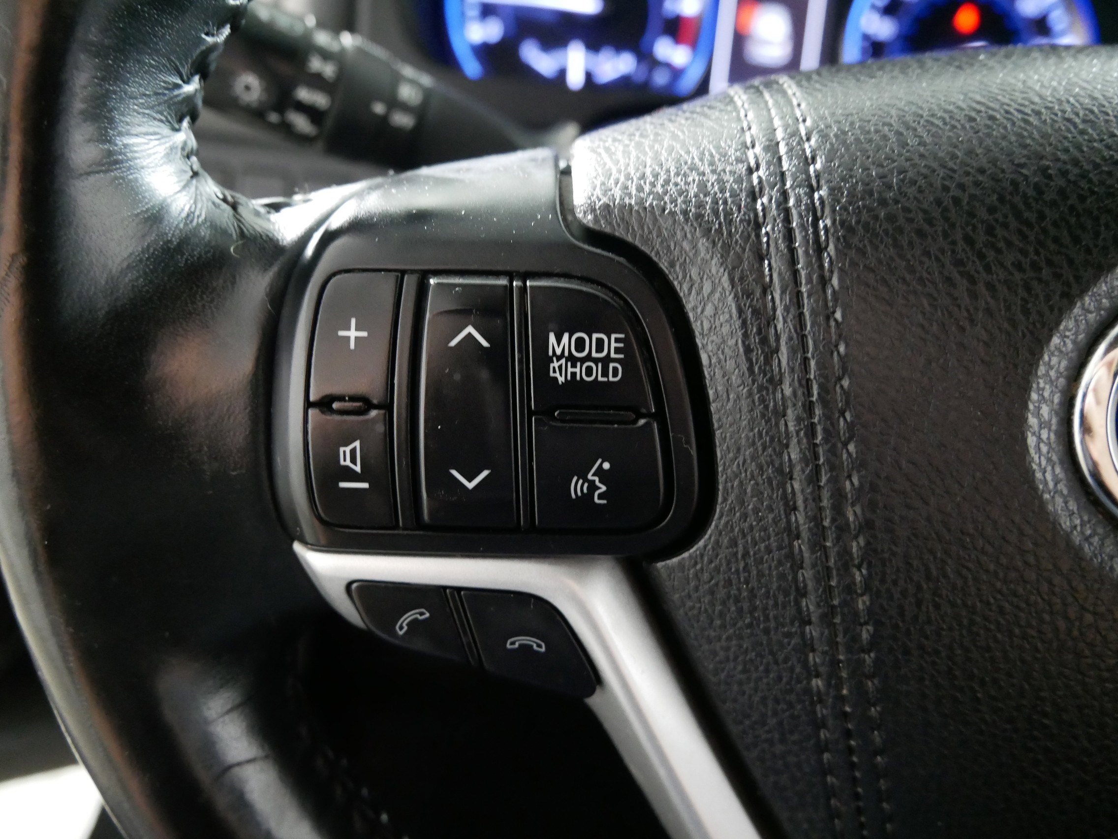 Used 2018 Toyota Highlander SE AWD/4WD image 27