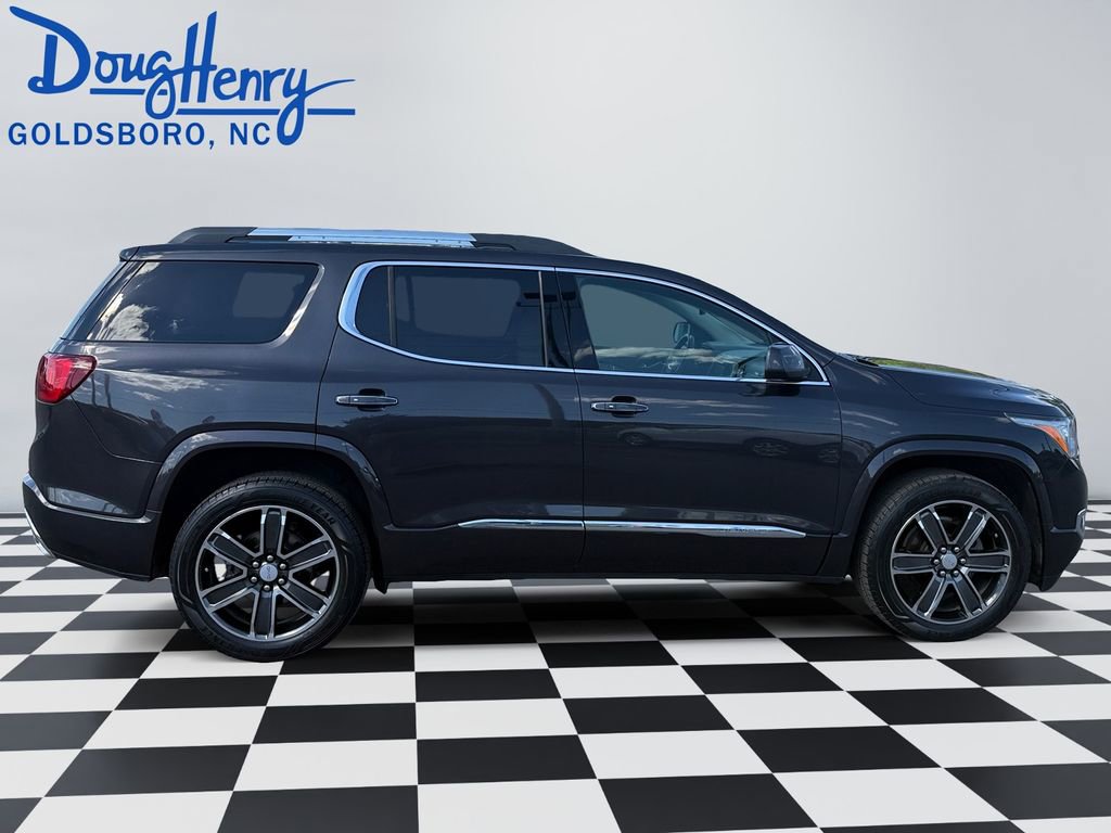 Used 2017 GMC Acadia Denali w/ Technology Package FWD image 6