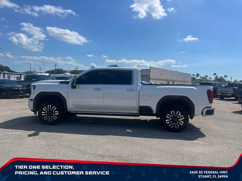 Used 2024 GMC Sierra 2500 Denali Ultimate AWD/4WD image 8
