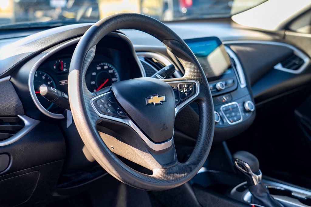 Used 2023 Chevrolet Malibu LT image 13