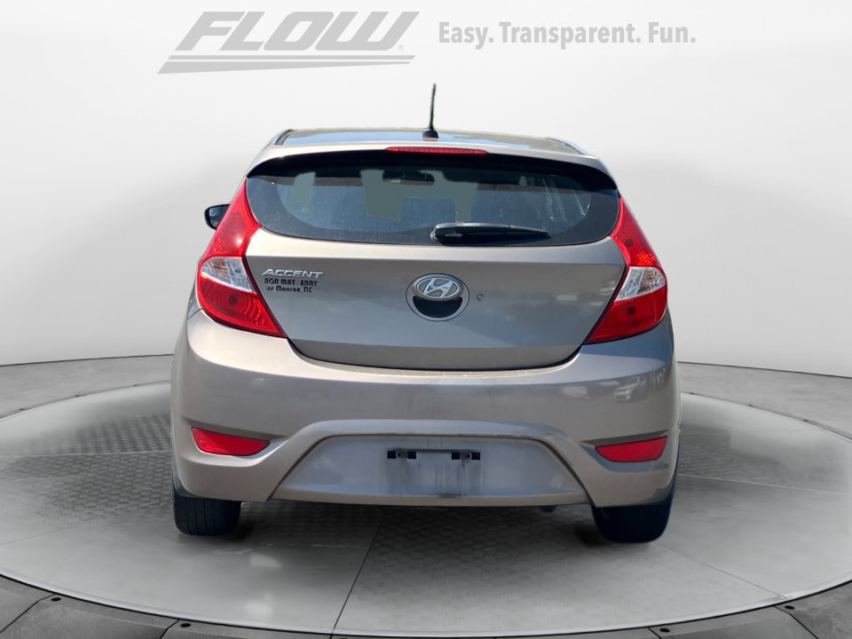 Used 2014 Hyundai Accent SE w/ Option Group 3 FWD image 8