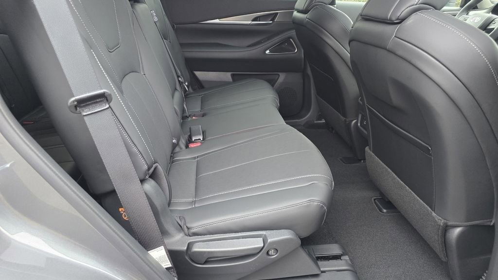 New 2026 INFINITI QX60 Luxe image 22