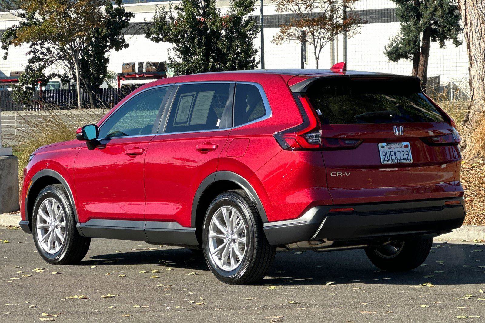 Used 2025 Honda CR-V EX image 6