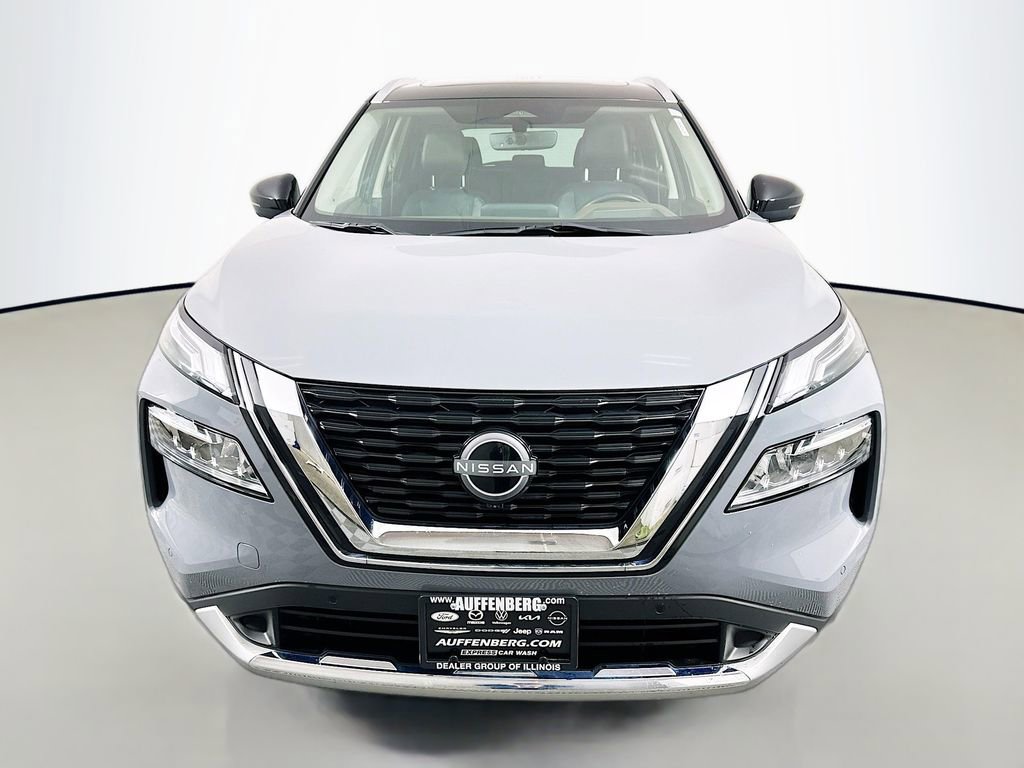Used 2023 Nissan Rogue Platinum w/ Platinum Premium Package image 2
