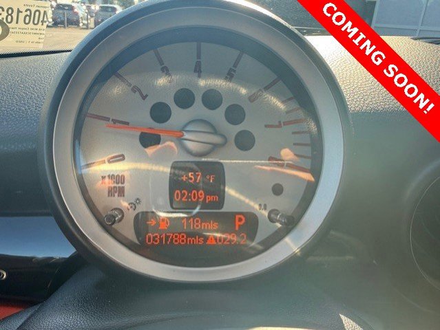 Used 2010 MINI Cooper Hardtop image 5