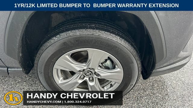 Used 2025 Toyota RAV4 XLE AWD/4WD image 11