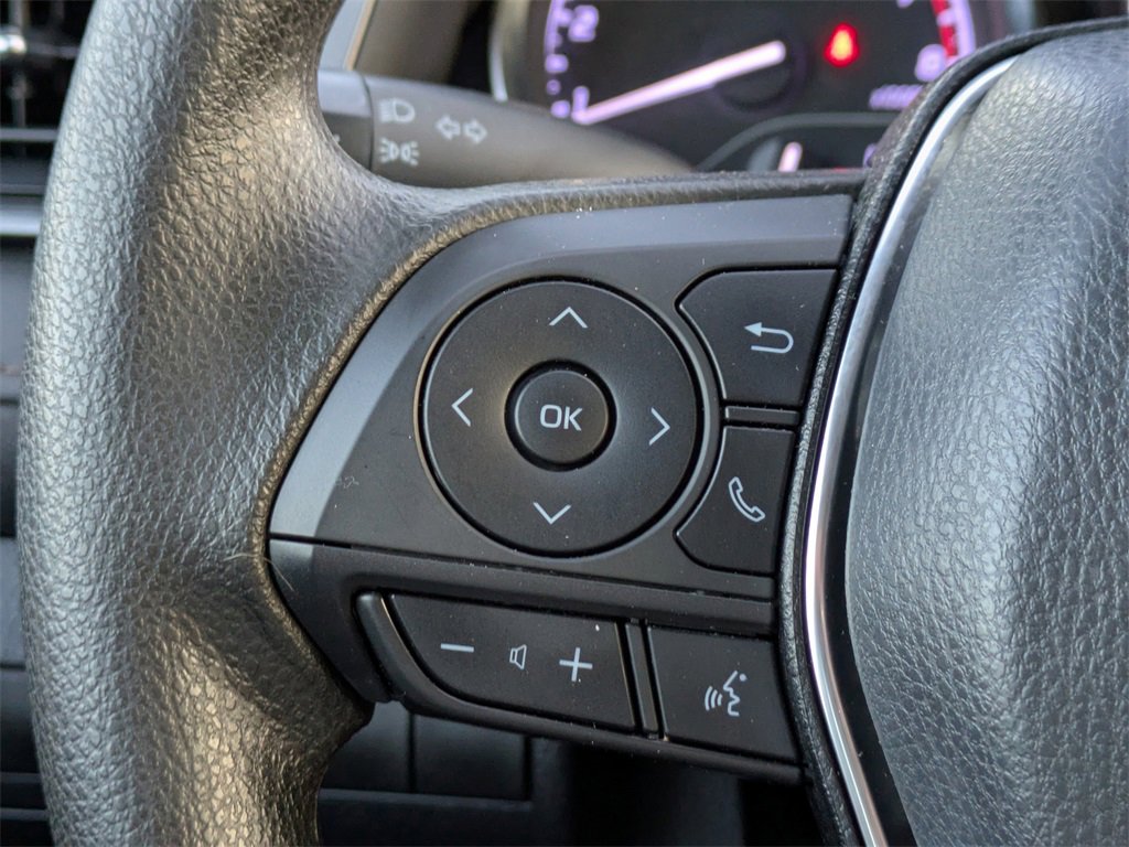 Used 2019 Toyota Camry LE image 25