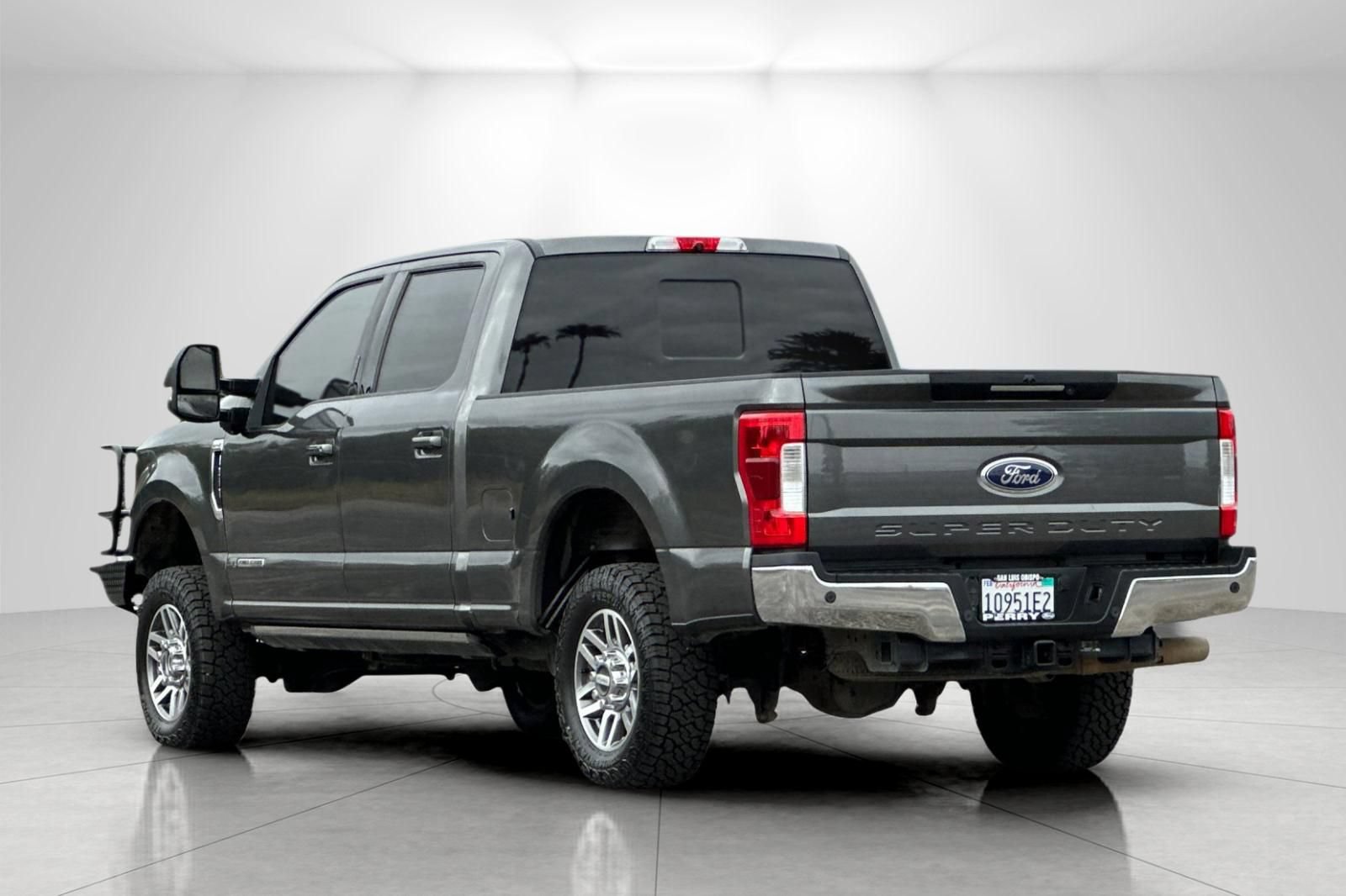 Used 2017 Ford F250 Lariat w/ Lariat Ultimate Package AWD/4WD image 5