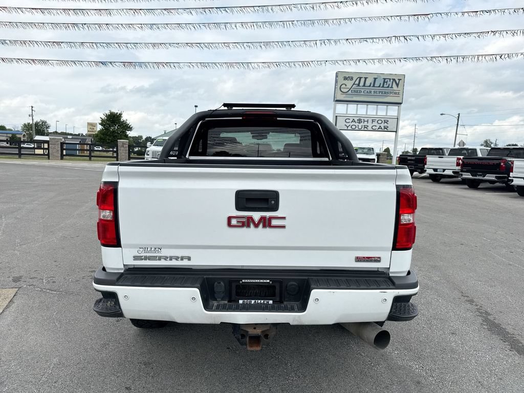 Used 2018 GMC Sierra 2500 SLT w/ Duramax Plus Package AWD/4WD image 10