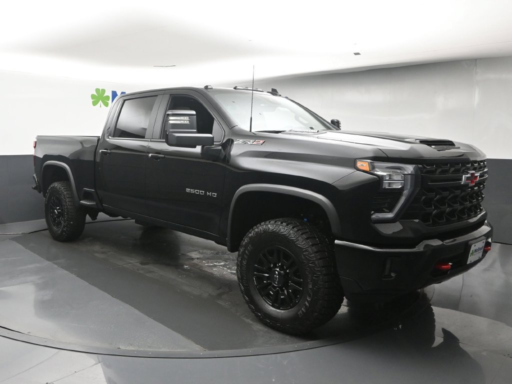 New 2026 Chevrolet Silverado 2500 ZR2 AWD/4WD image 2