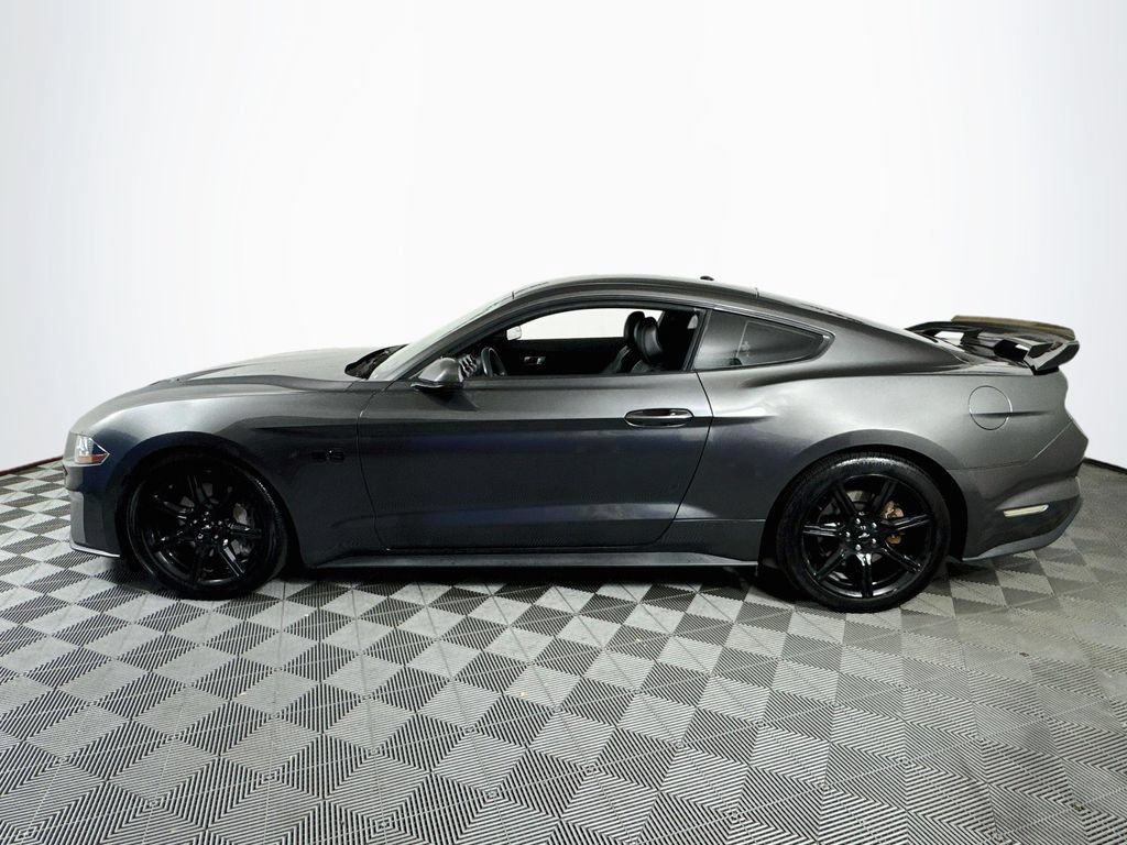 Used 2018 Ford Mustang GT Premium w/ Black Accent Package RWD image 4
