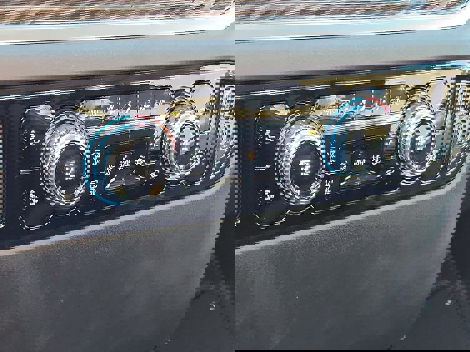 New 2026 GMC Sierra 1500 Elevation image 12