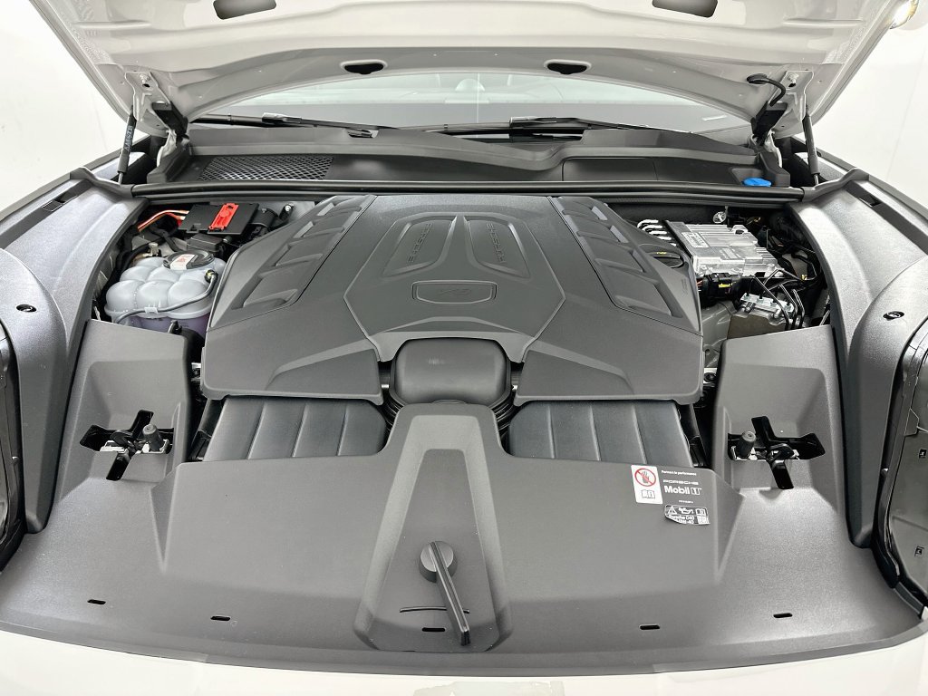 New 2026 Porsche Cayenne Turbo GT AWD/4WD image 31
