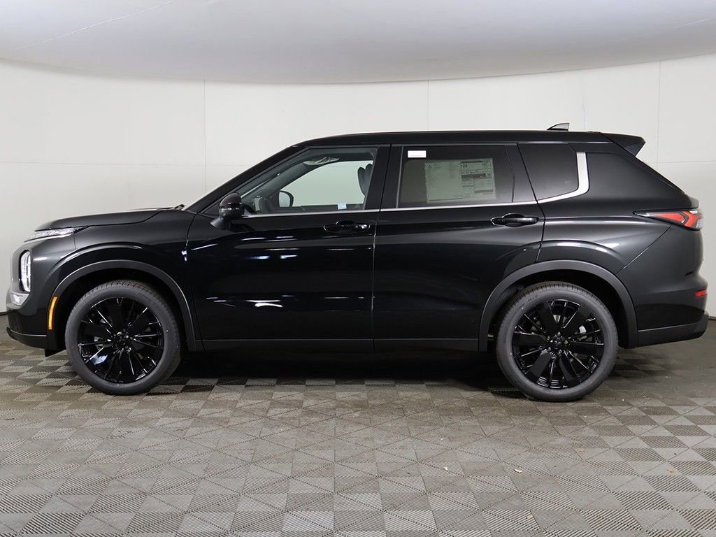 New 2026 Mitsubishi Outlander LE FWD image 17