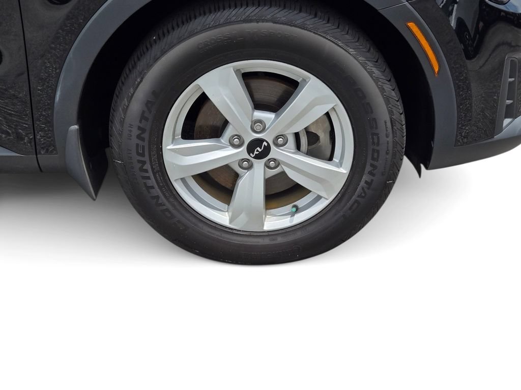 Certified 2025 Kia Sorento LX FWD image 6