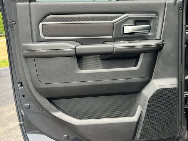 New 2026 RAM 3500 Big Horn AWD/4WD image 40