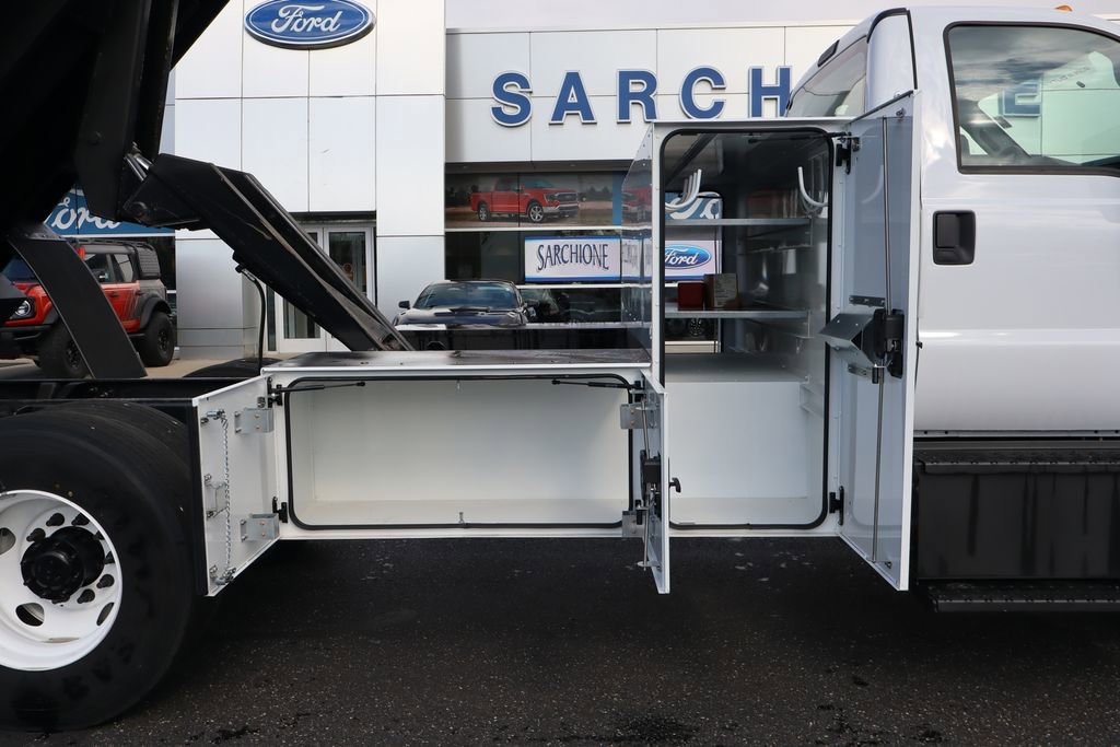 New 2027 Ford F750 2WD Regular Cab Super Duty image 11