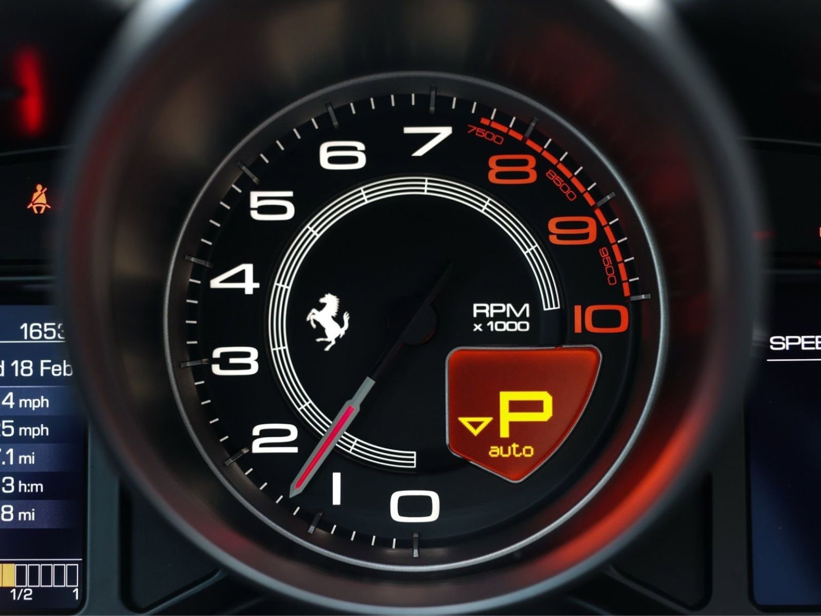 Used 2019 Ferrari Portofino RWD image 18