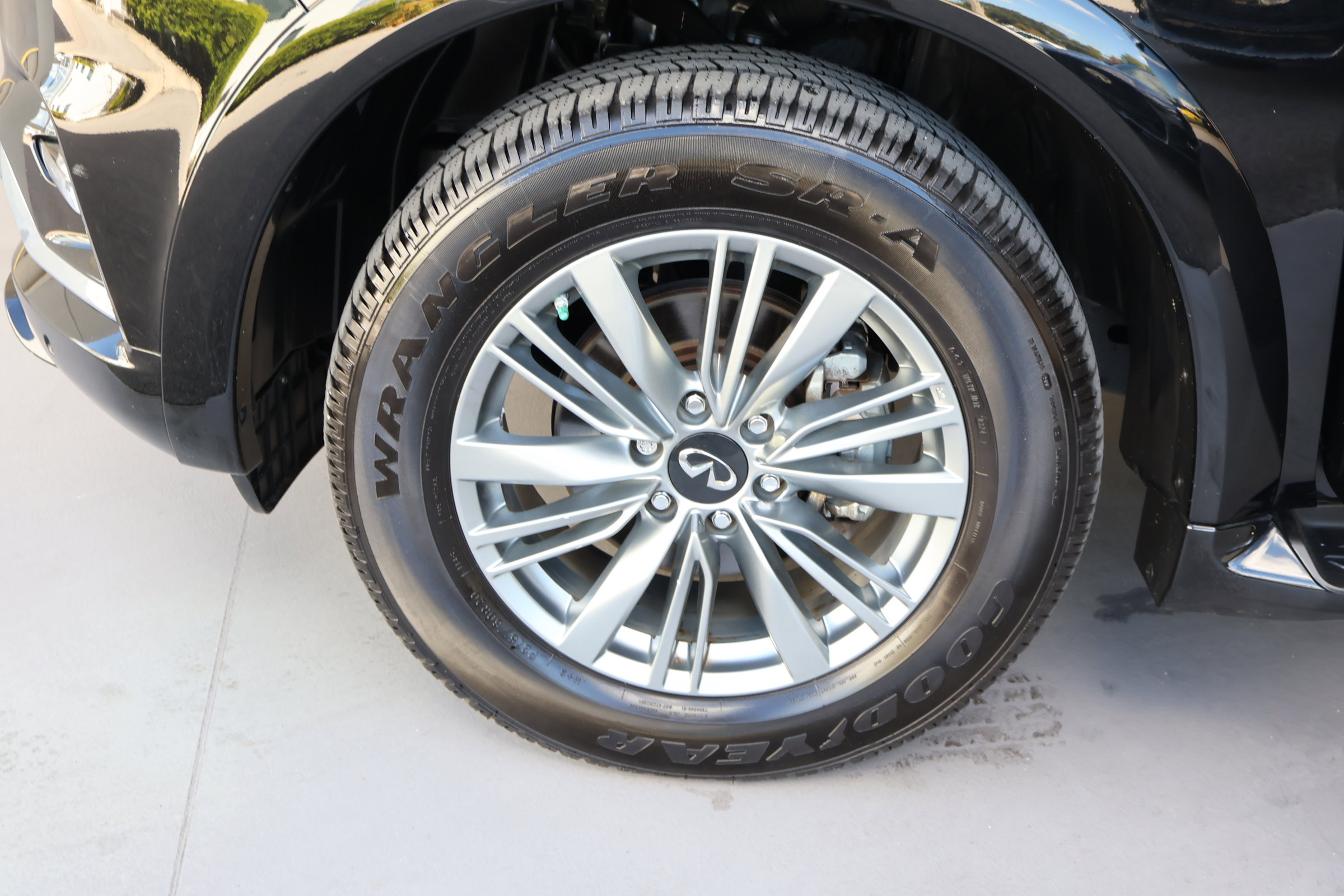 Certified 2022 INFINITI QX80 Luxe w/ Cargo Package image 13