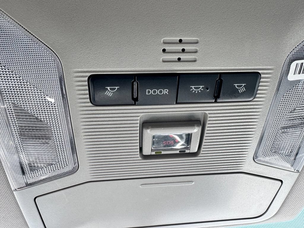 Used 2023 Toyota RAV4 XLE FWD image 28